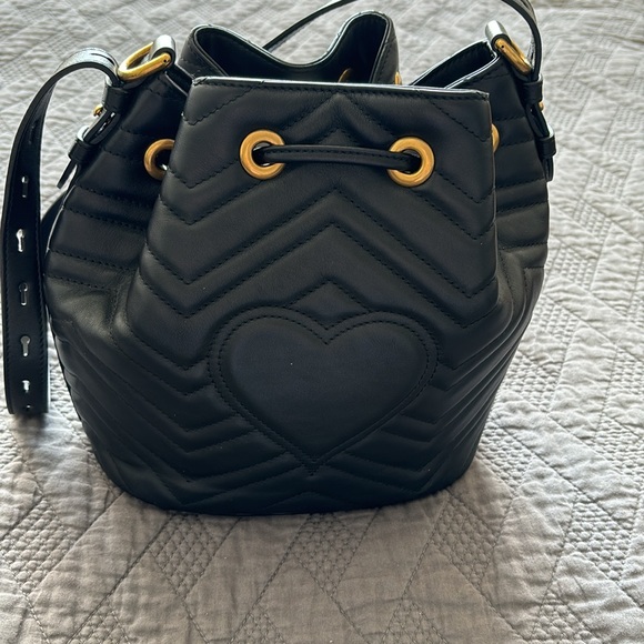 Gucci GG Marmot Black Bucket Bag - Picture 5 of 6